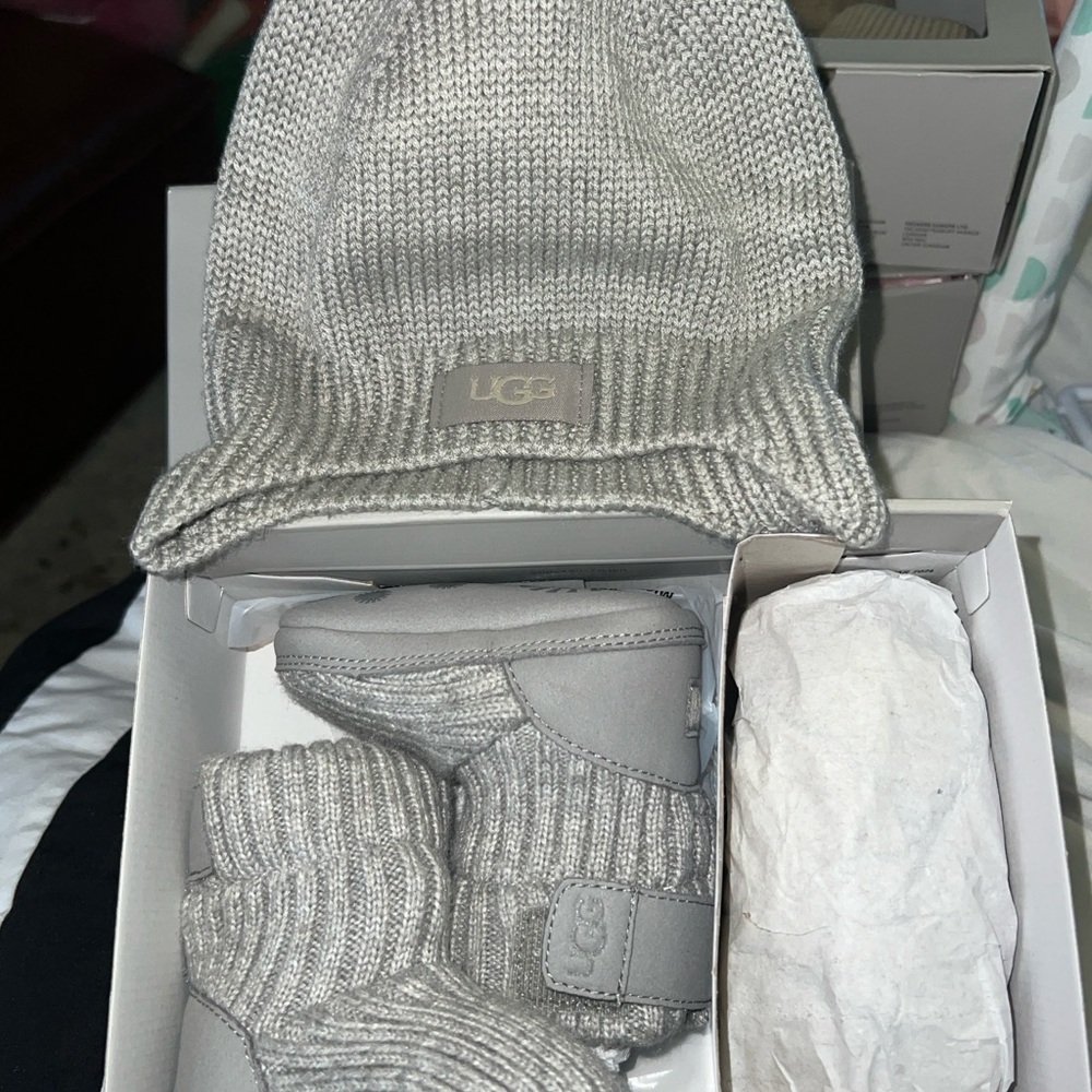 UGG Gray Knit Baby Booties and Hat Set